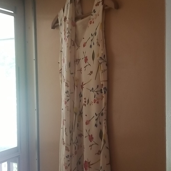 Beautiful maxi dress - Picture 2 of 4